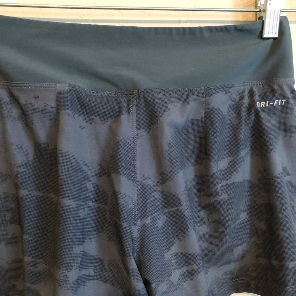 Nike Dri-FIT Green‎ Abstract Camo Running Athletic Performance Shorts